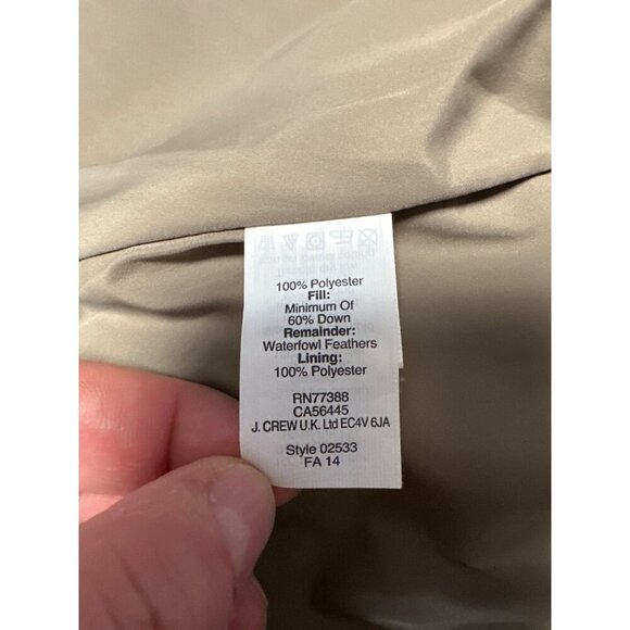 J Crew Women’s Camo Quilted Down Filled Vest Size XS - Picture 7 of 10